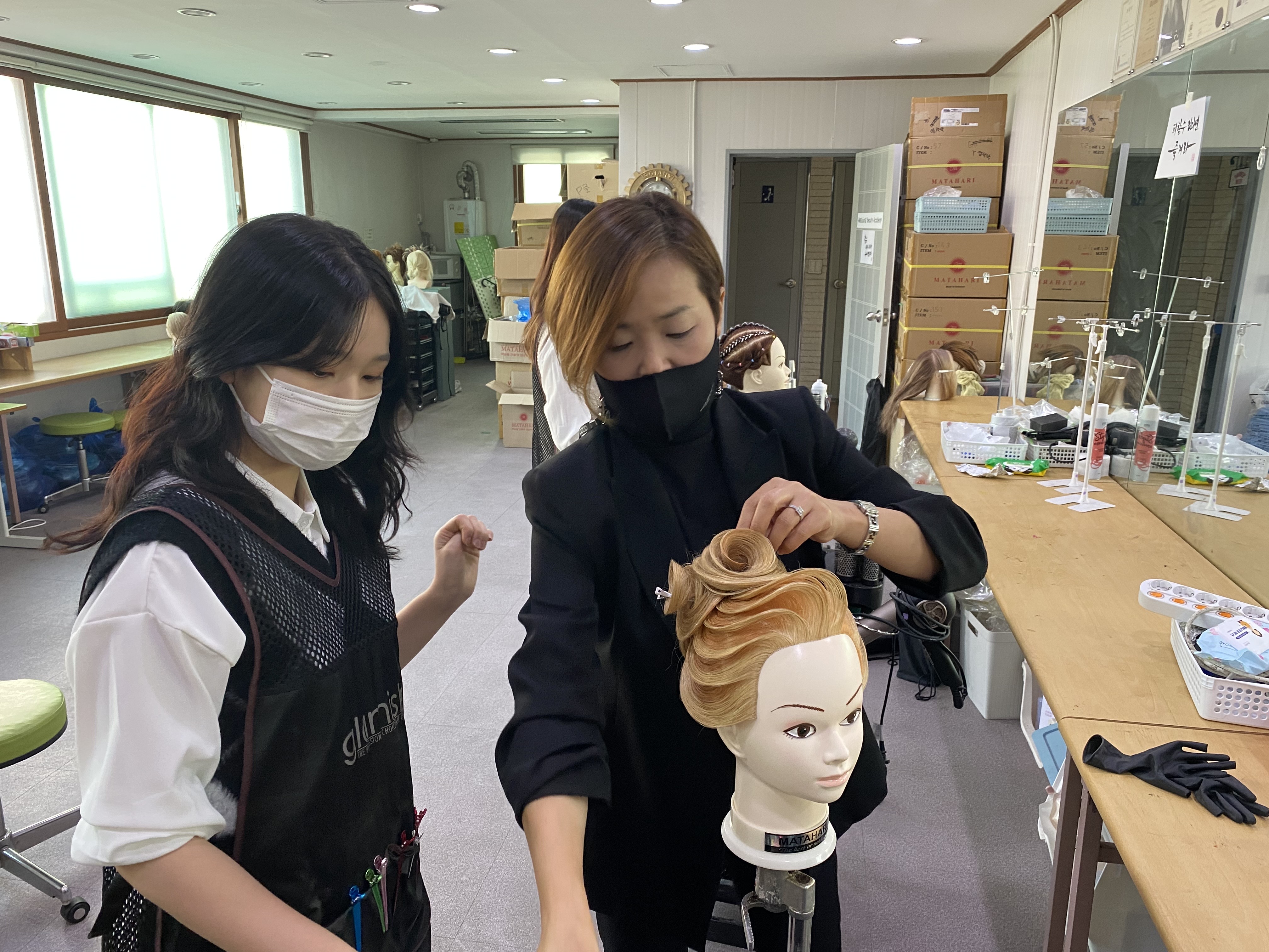 뷰티케어학과 "전국기능경기대회 역대 최고 성적 쾌거"